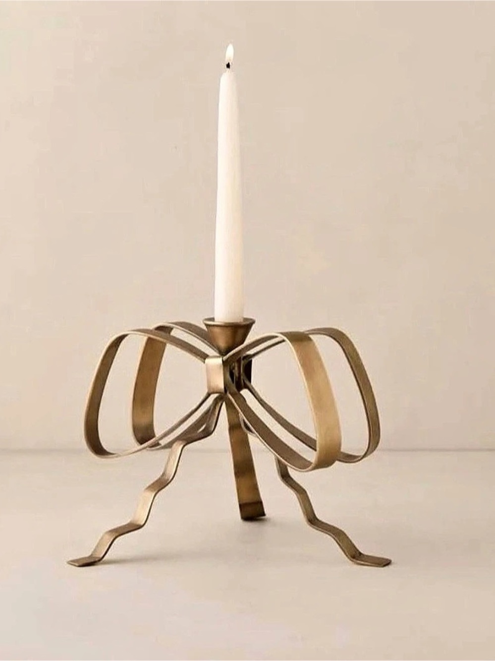 Nwt Lulu & Georgia set of 2 Gold Bow Metal Candleholders